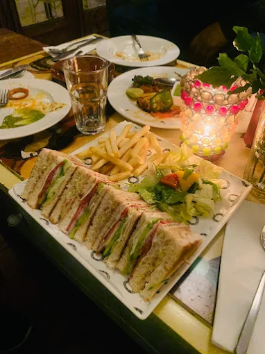 cafes and restaurants in Dehradun