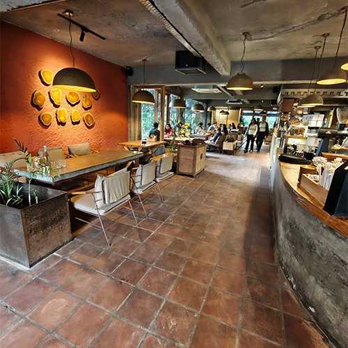 Ama Café