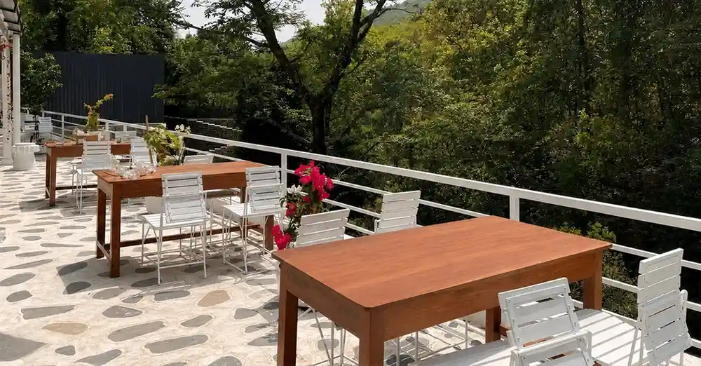 Best-Cafes-in-Dehradun-Near-Mussoorie-Road-–-Why-Foresta-Café-Stands-Out-slider-image1