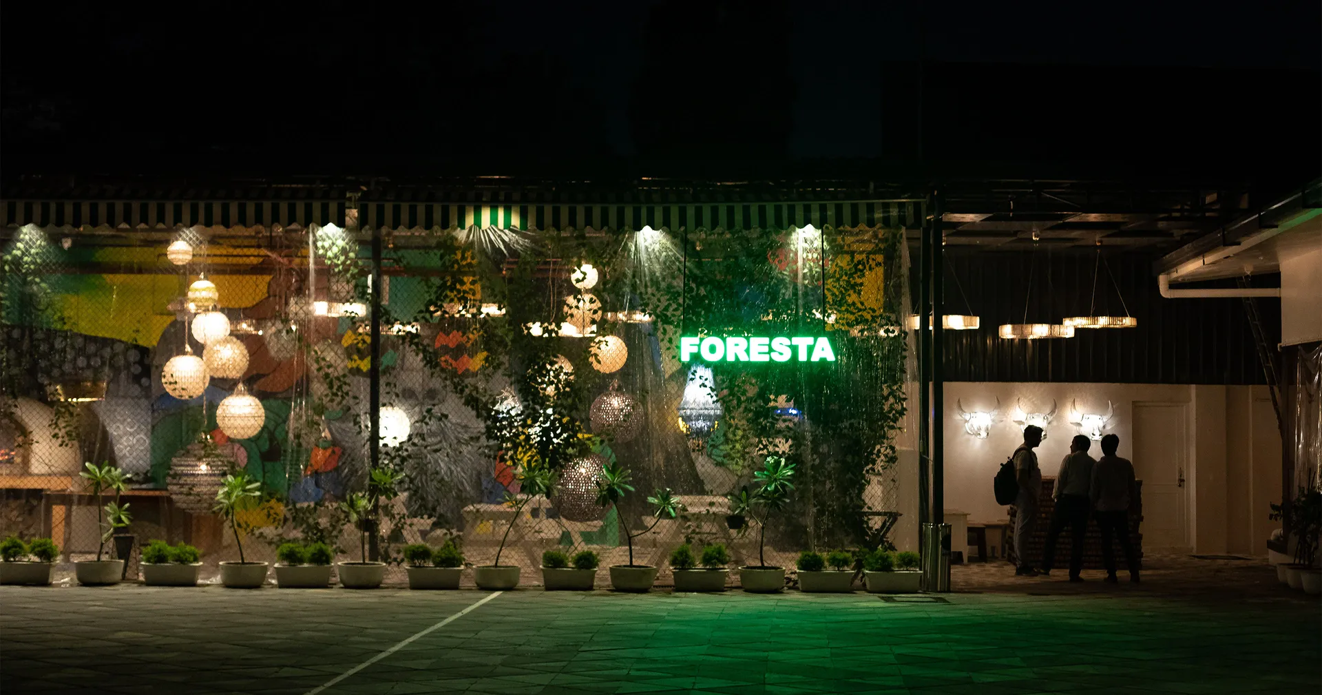 ​Good restaurants in Dehradun with a View Foresta cafe slider-img2
