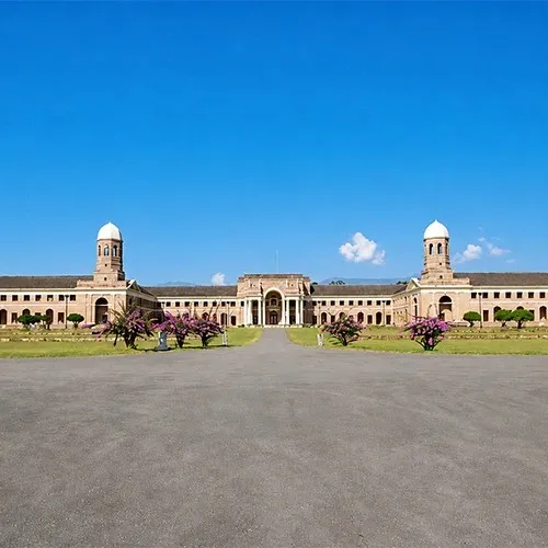The Colonial Scale of the Forest Research Institute